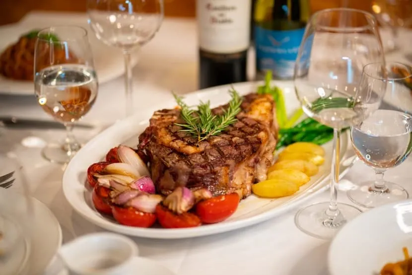 Les Délices des Restaurants Français à Hanoï