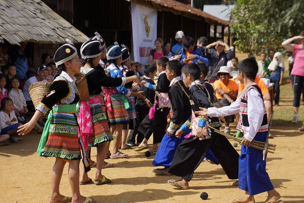 Découvrir les ethnies locales au Laos:  Une Expérience Inoubliable